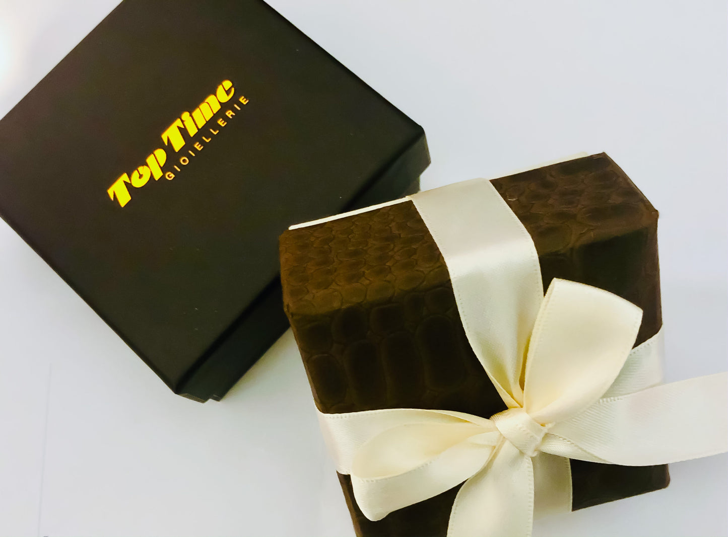 Anello da Donna Top Time in Oro Bianco 18kt con Diamanti Trilogy